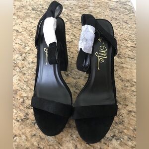 New LUCKY Black Suede Block Heel Sandals Size 8.5
